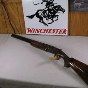 7862 winchester 101 20 gauge 28 inch barrels 2 ¾ and 3" chambers mod/full, winchester butt plate, ejectors, vent rib, pistol grip with cap, brass front bead,opens/closes tite, bores/brite/shiny. early good one in 98% condition.